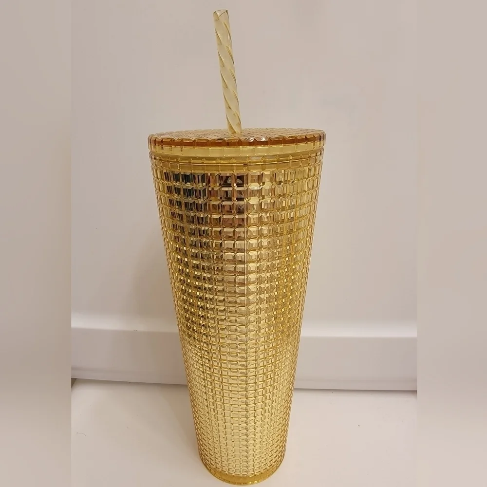NWT Starbucks LATAM Gold Venti Grid Tumbler